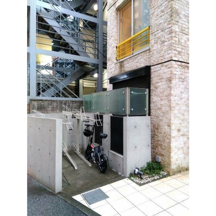 東京都新宿区西新宿4(マンション)の賃貸物件の地図