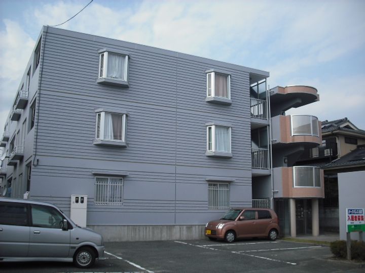 オークパレス川尻の外観