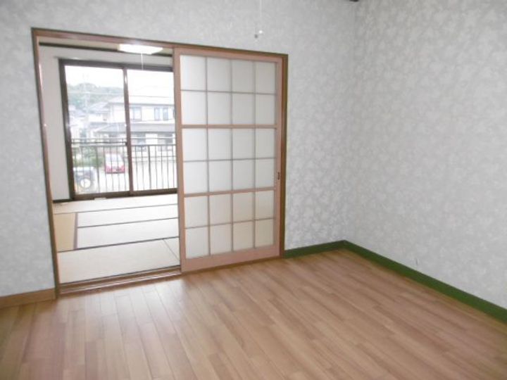 浜乃木公園ハイツ3号館の居間