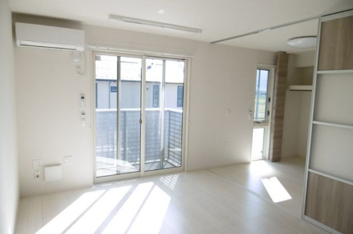 セジュール白石 Aの居間