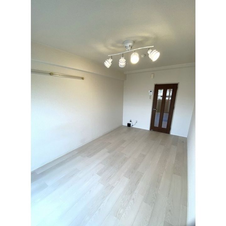 プレアール田崎の居間