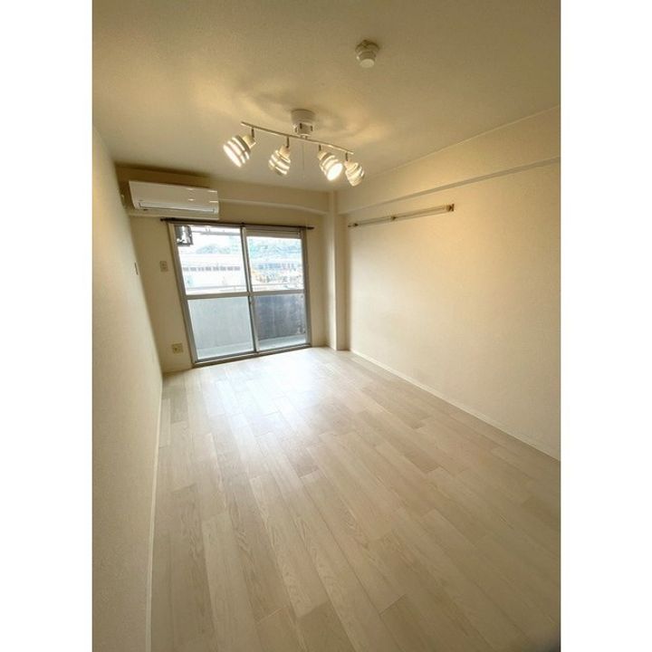 プレアール田崎の居間