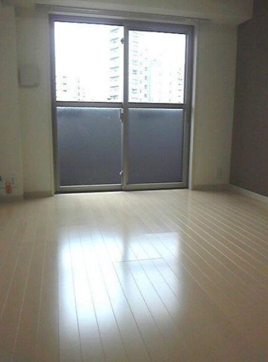 フェニックス西新宿弐番館の居間