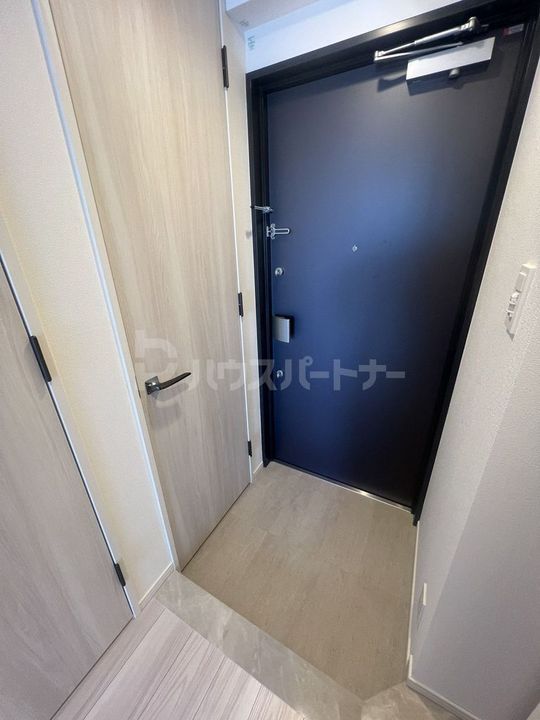 パークアクシス板橋本町ステーションゲートの玄関