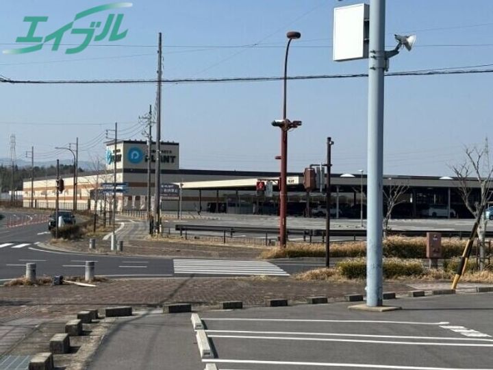 フレンドリー幌馬車の周辺