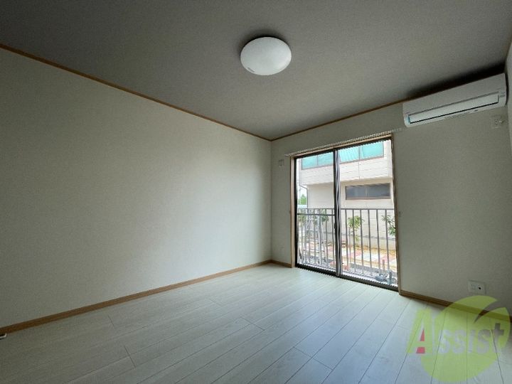 ポミエ・アクロスの内装