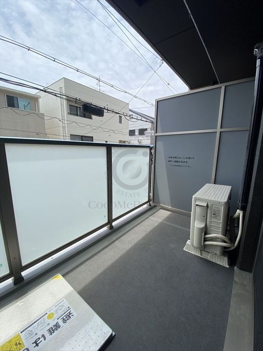 セオリー大阪EAST DOORの内装