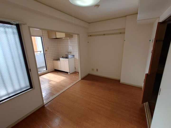 舟入 松尾ビルの居間