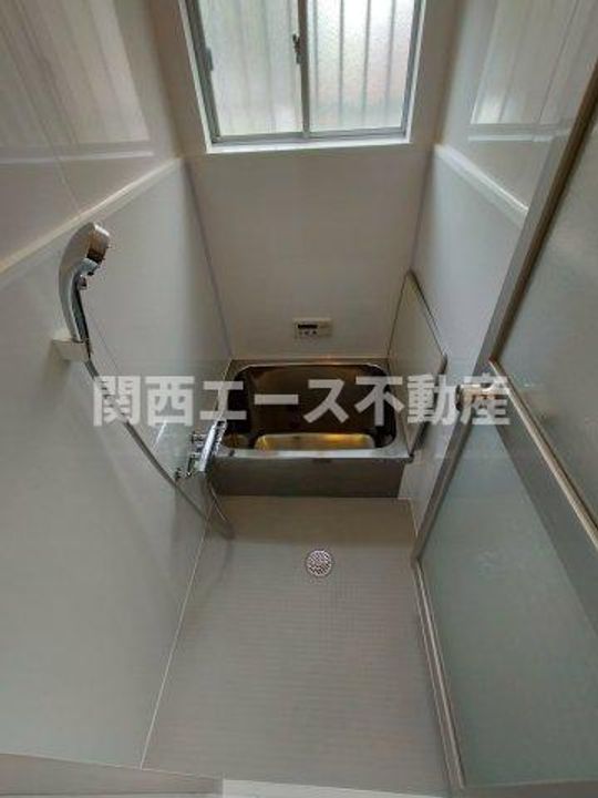 大阪府大東市諸福5(一戸建)の賃貸物件の風呂