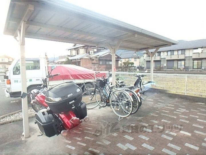 レオパレスWISTERIAの地図