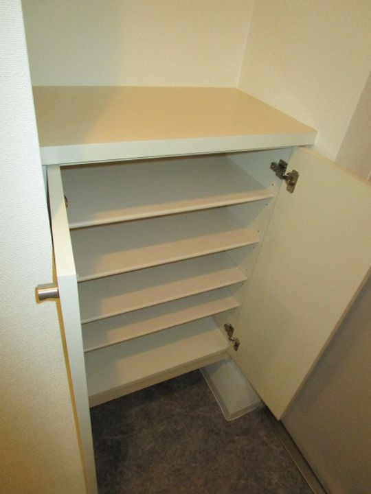 ミェーレ船橋の玄関