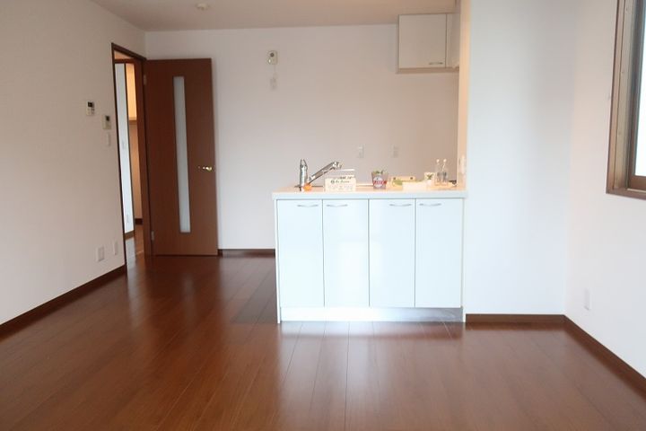 プロヴァンス土器東 B棟の居間