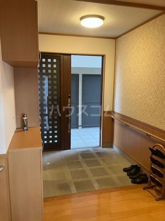 静岡県浜松市中央区蜆塚1(一戸建)の賃貸物件の玄関