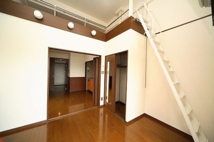レジディア岡山駅前の居間