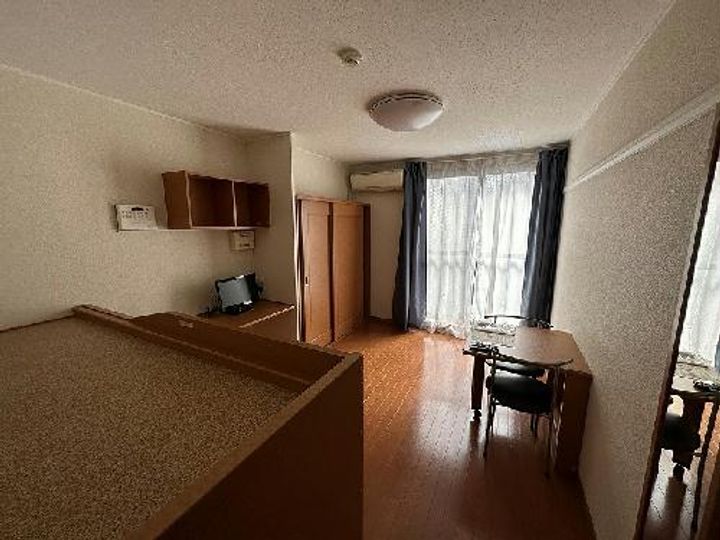 レオパレスアクエリアスの居間