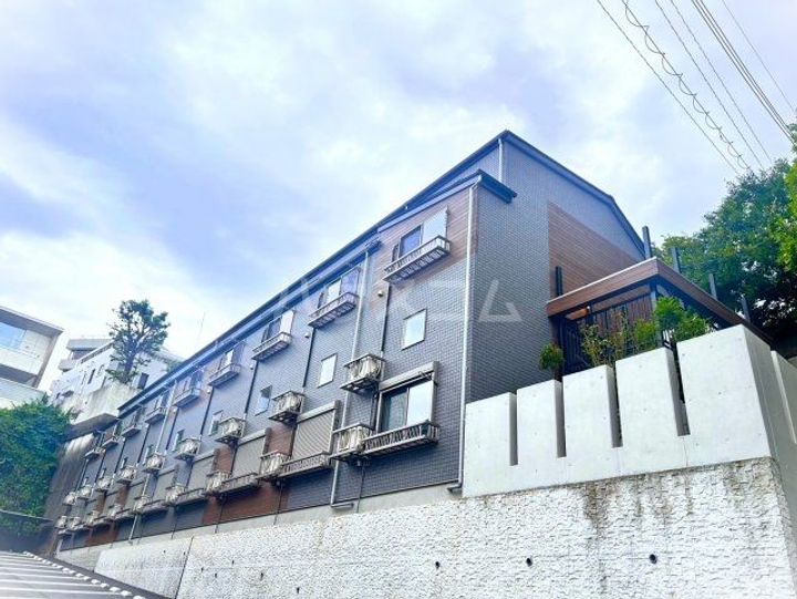 アーリーガーデン横濱山手IIの外観