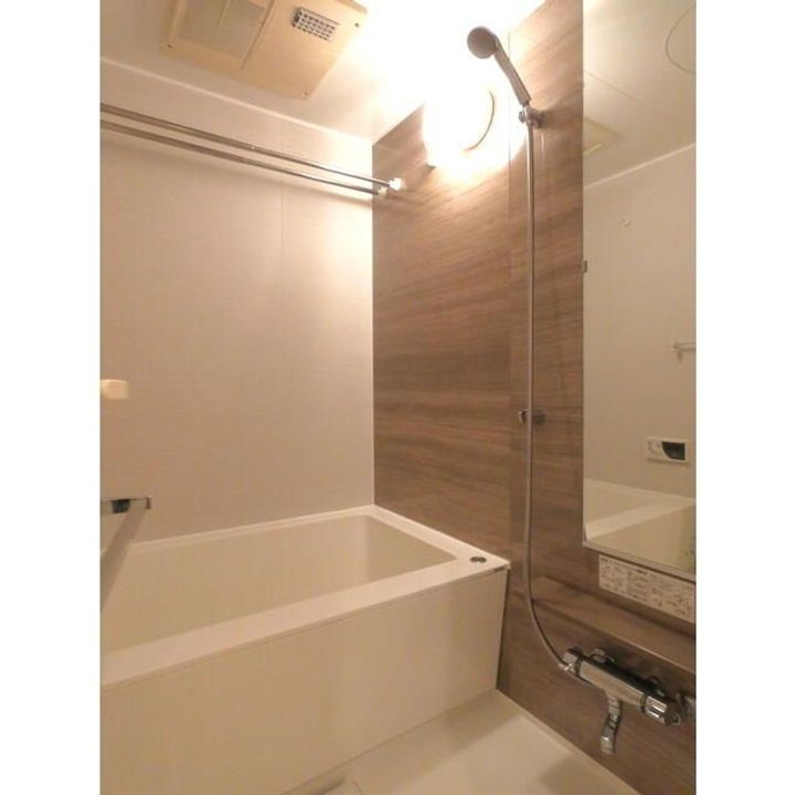 東京都新宿区四谷坂町(マンション)の賃貸物件の風呂