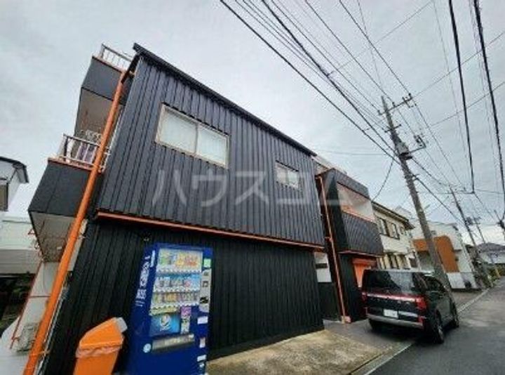 ヒルズ青葉の外観