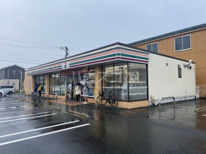 ユニメント佐藤の周辺