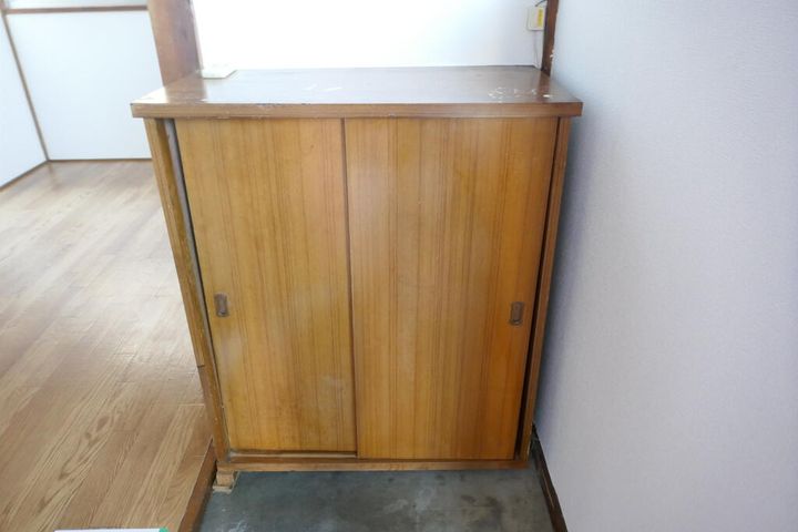 コーポ野毛万の玄関