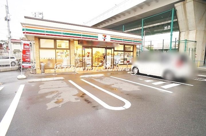 ヒルズメグミの周辺