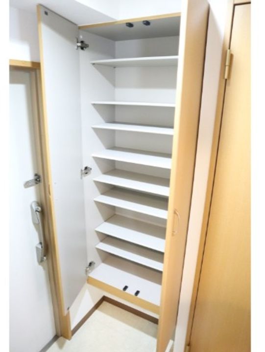 東京都葛飾区東新小岩4(マンション)の賃貸物件の玄関