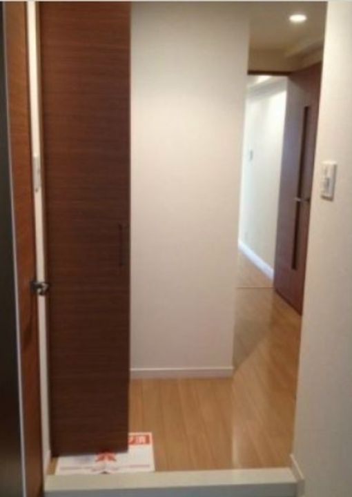 東京都品川区西五反田8(マンション)の賃貸物件の玄関