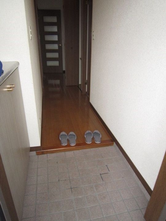 第3杉山ビルの玄関