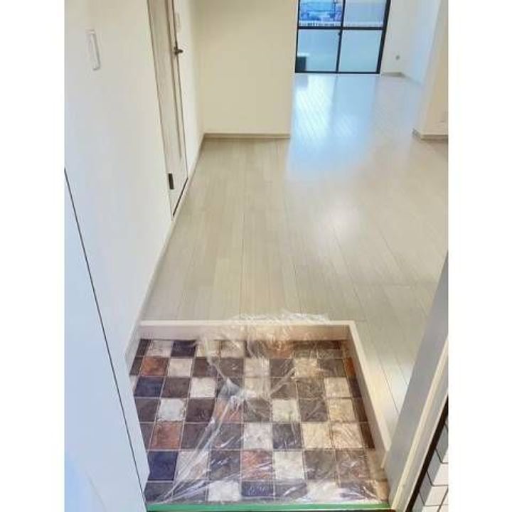 ローズマンション高山の玄関