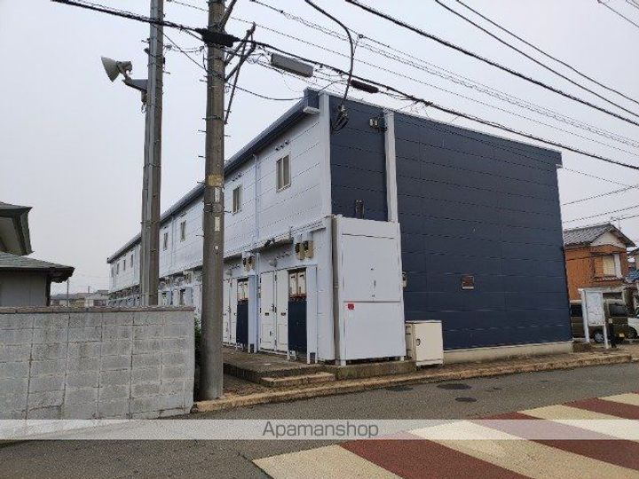 レオパレストウダイの外観