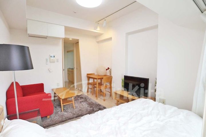 セレニテ新大阪弐番館の居間