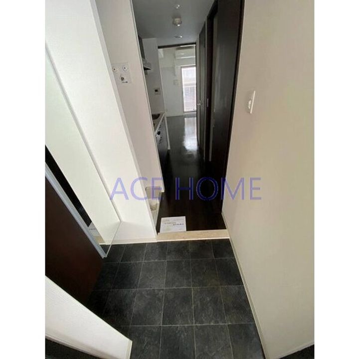 ル・パルトネール難波の玄関