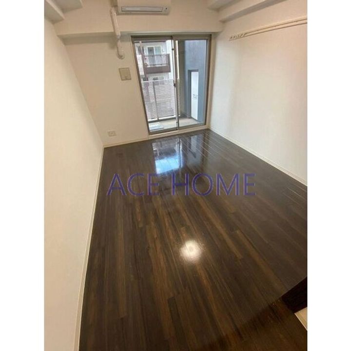 ル・パルトネール難波の居間