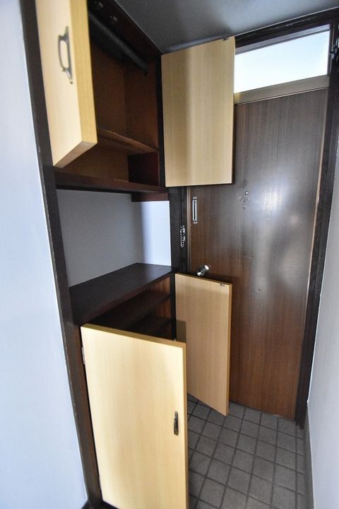 広島県広島市中区竹屋町(マンション)の賃貸物件の玄関