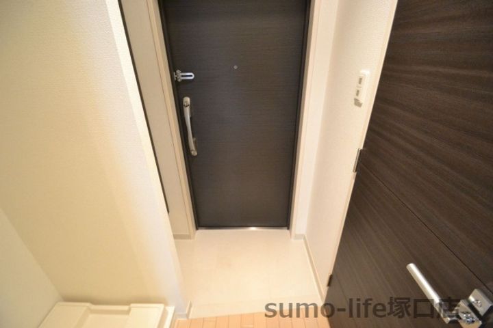 アーイ塚口の玄関