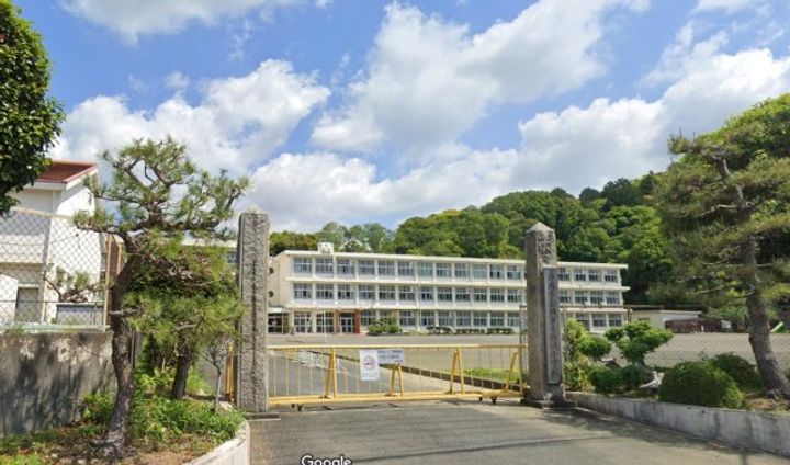 グラン リヴァーの周辺