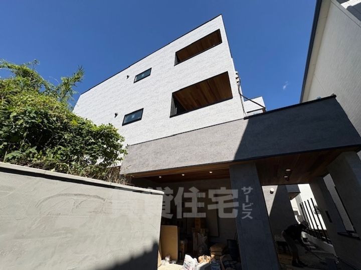 キャルムコート高槻富田の外観