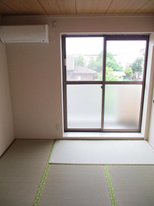 埼玉県桶川市末広2(マンション)の賃貸物件の居間