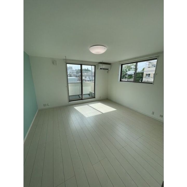 グランオーラ千波の居間