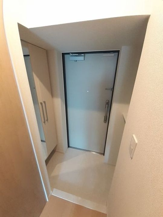 東京都台東区今戸1(マンション)の賃貸物件の玄関