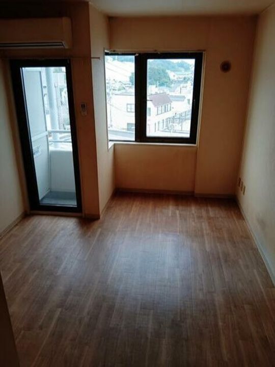 神奈川県横浜市保土ヶ谷区西谷町(マンション)の賃貸物件の居間