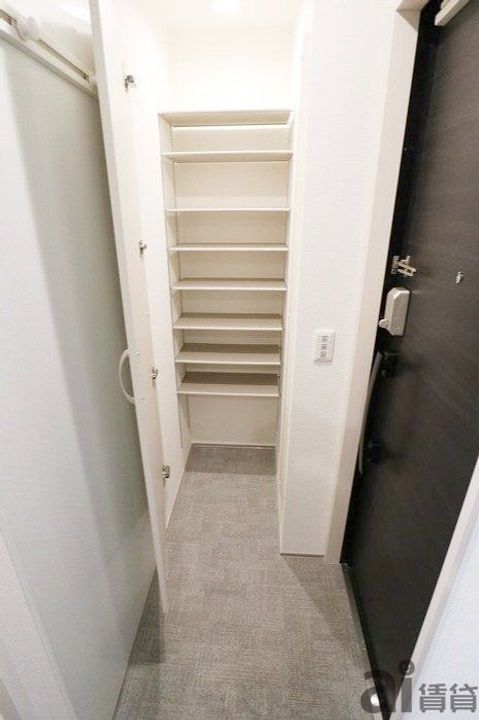 埼玉県川越市脇田本町(マンション)の賃貸物件の玄関