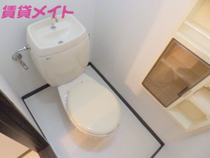 タウニーパインツリーの内装
