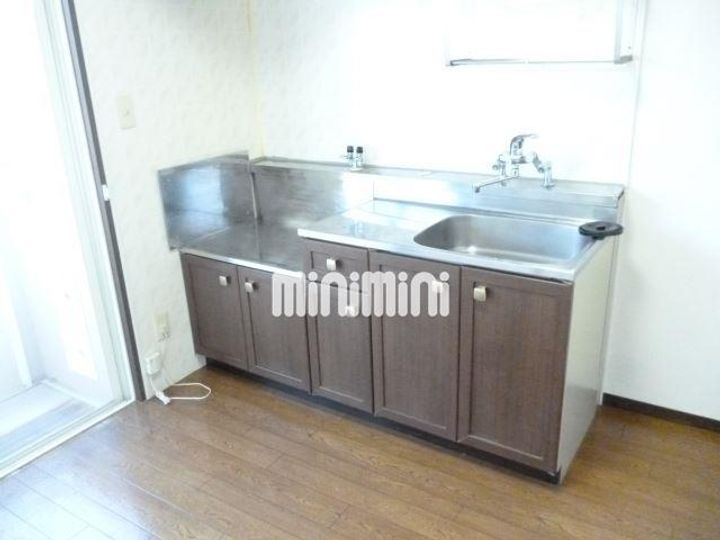 フォーダイヤモンズタウン A棟のキッチン