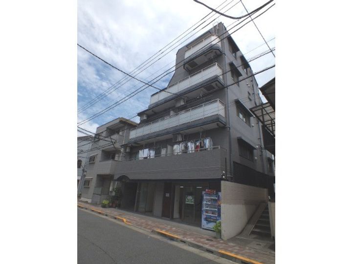 アゼリア小竹の外観