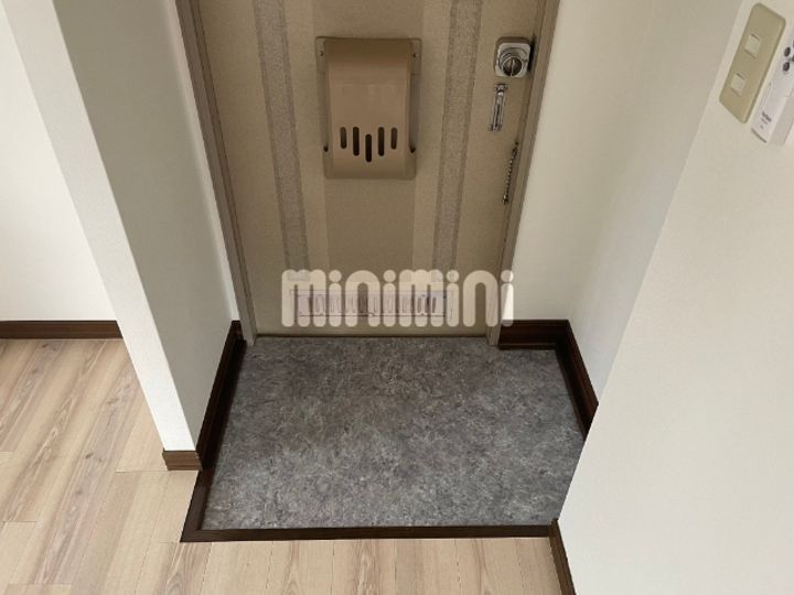 スペランツァ大手の玄関