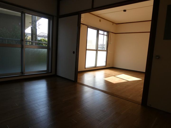 広野台マンション2号棟の居間