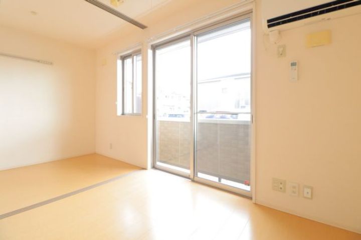 埼玉県吉川市美南1(アパート)の賃貸物件の居間