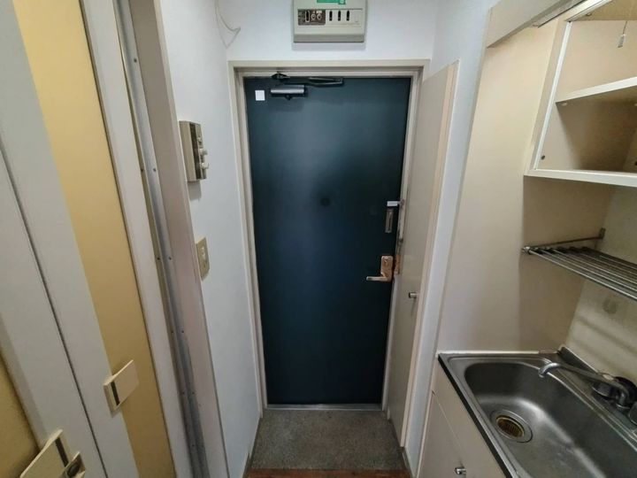 ハウスランド布施の玄関