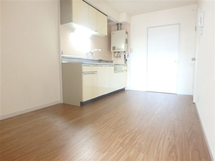 光和ハイムの居間